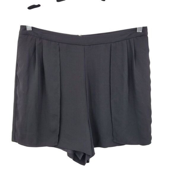 BCBGMAXAZRIA Black High-Waisted Shorts L Sheer Lightweight Pleated Flowy City - Picture 7 of 9